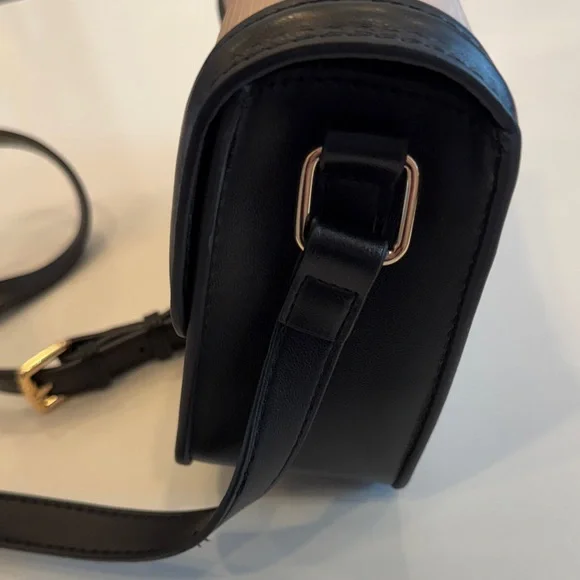 Jules Kae Chic Beige and Black Crossbody Bag - Picture 8 of 14